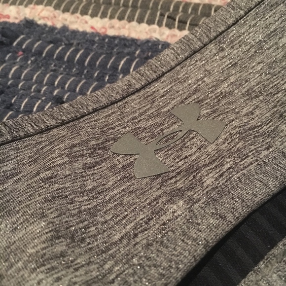 NWOT Under Armour Sparkle Gray Athletic Headband - Picture 2 of 3